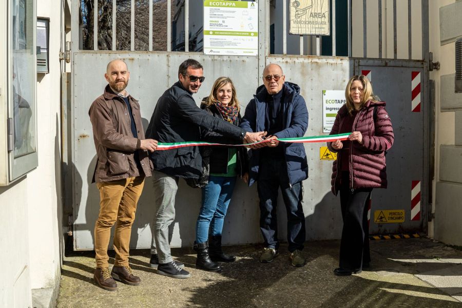 Sesto Fiorentino, inaugurata la nuova Ecotappa per la racconta di piccoli rifiuti speciali