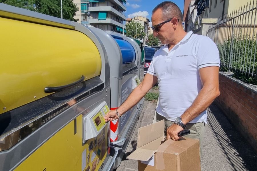 Firenze città circolare all'ultimo miglio, ecco i cassonetti digitali nelle zone Viesseux e Statuto