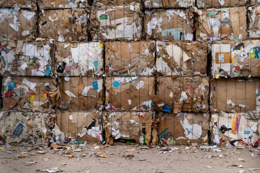 Iniziative aziendali per il riciclo della carta: benefici economici e ambientali per le imprese