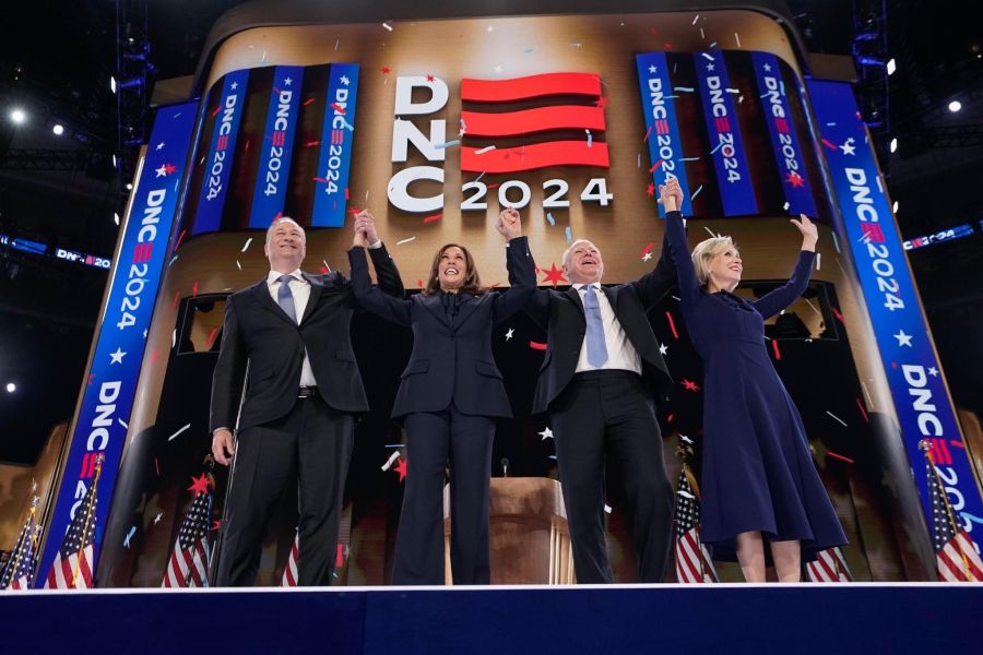 Un’economia a energia pulita, l’impegno di Harris mentre Big oil finanzia la corsa di Trump